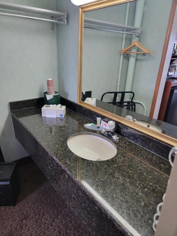 Downtown Inn image 9